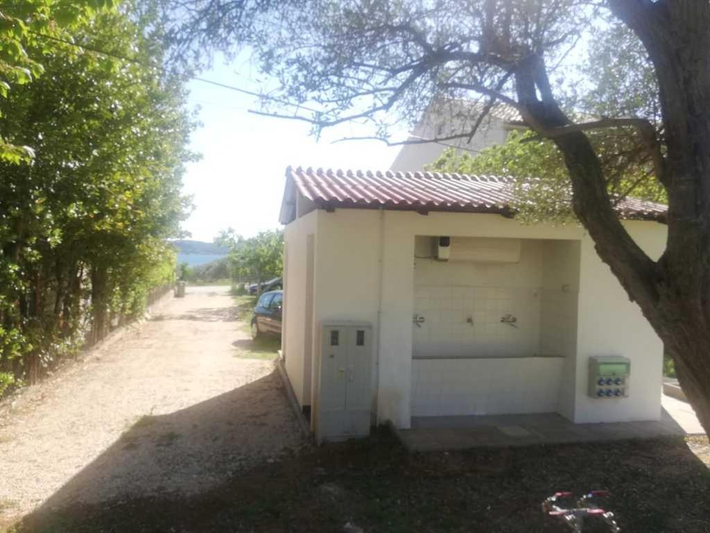 S&M Camping Sveti Filip i Jakov Dış mekan fotoğraf